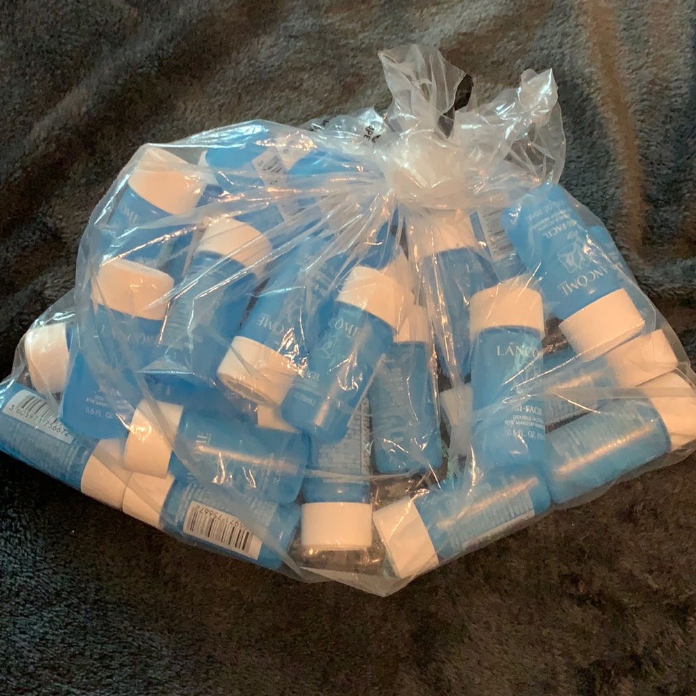 Bi-Facil travel eye make up remover